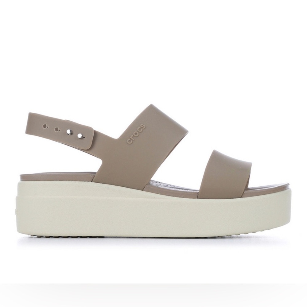 NWOT WOMEN'S CROCS BROOKLYN LOW WEDGE SANDALS